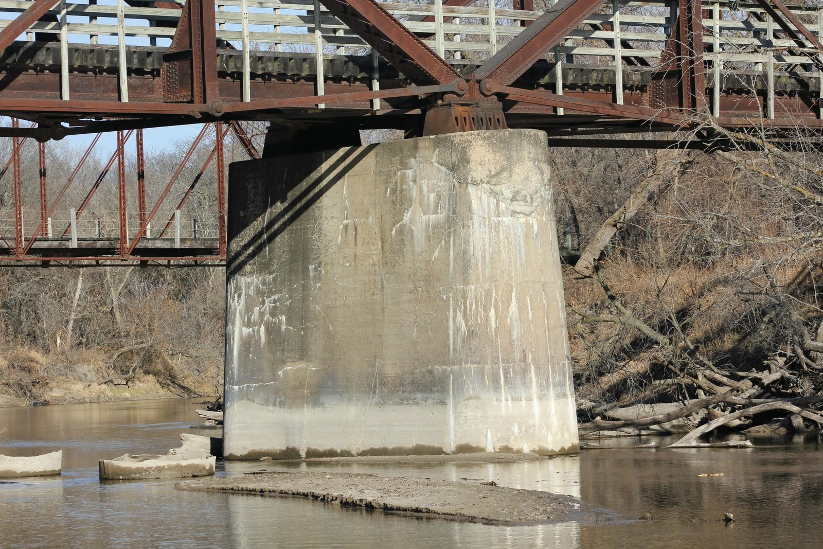 Center pier